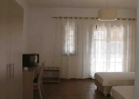 Porto Merika Ξενοδοχείο με διαμερίσματα 2*